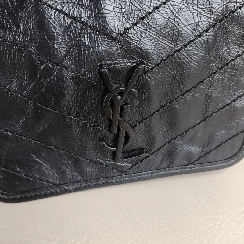 SAINT LAURENT Crossbody Bag Niki Chain Bagwoc Black Waxed Leather Calfskin Mini 19 × 5 × 16 cm — detail view 1 of 11