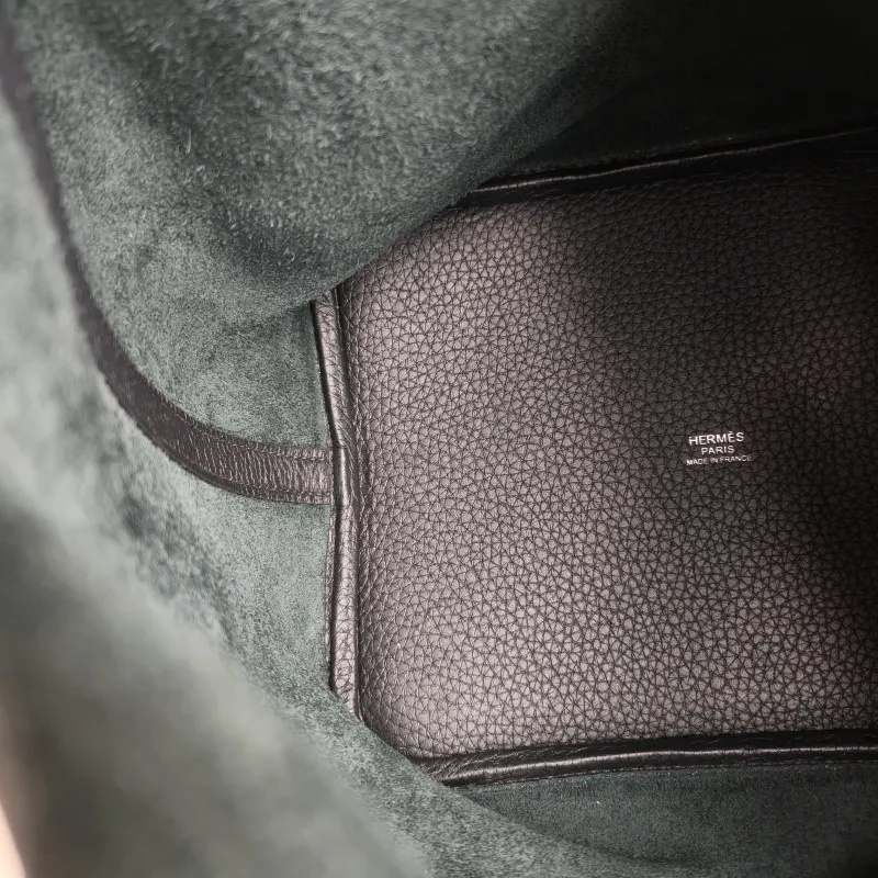 Hermès Top Handle Bag Picotin Lock 22 22 89Black TC Calfskin Medium 22 × 17 × 21 cm Z — detail view 4 of 9