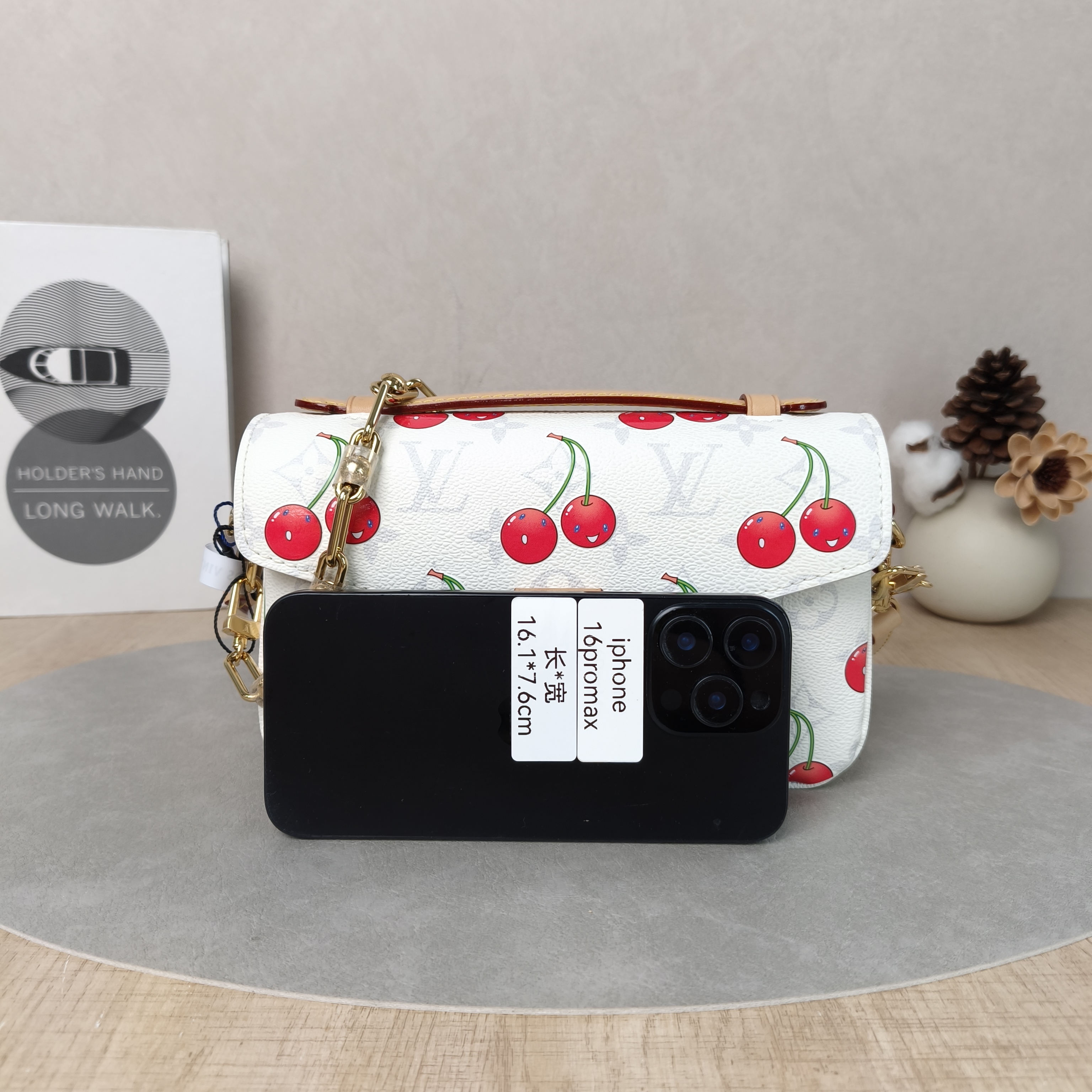 Louis Vuitton Crossbody Bag Pochette Métis East West White · PVC Small21.5 × 6 × 13.5 cm — cover view 6 of 6