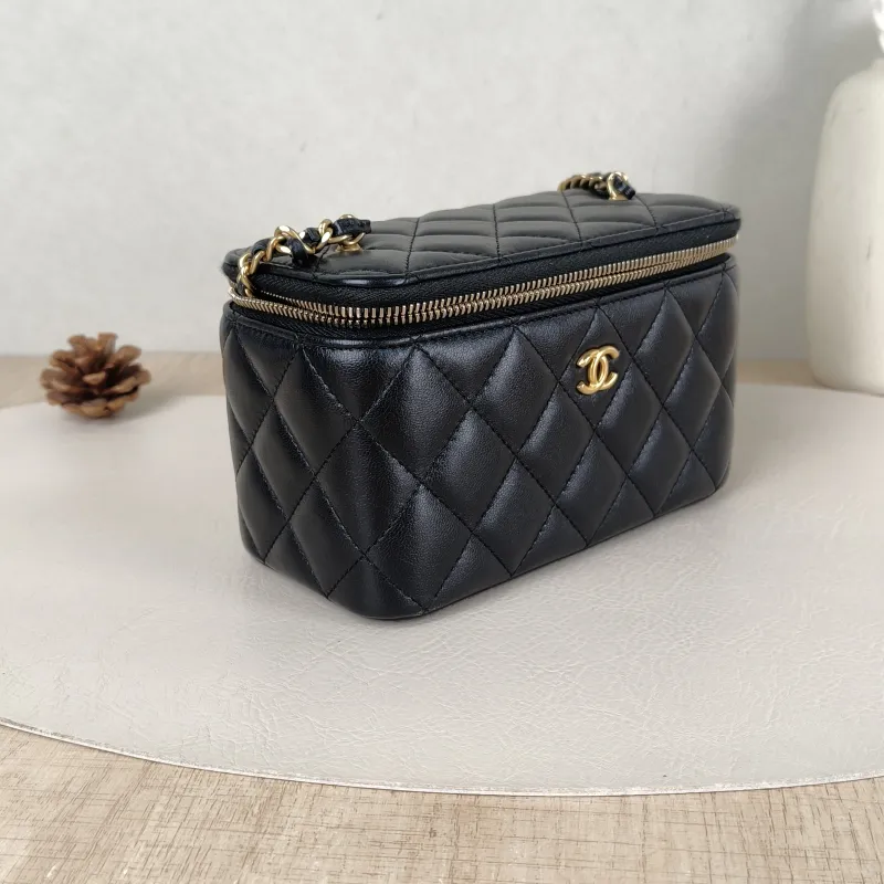Chanel Crossbody Bag Edition Box Bag Cosmetic Bag Black Lambskin 17 × 8 × 9.5 cm — cover view 4 of 5