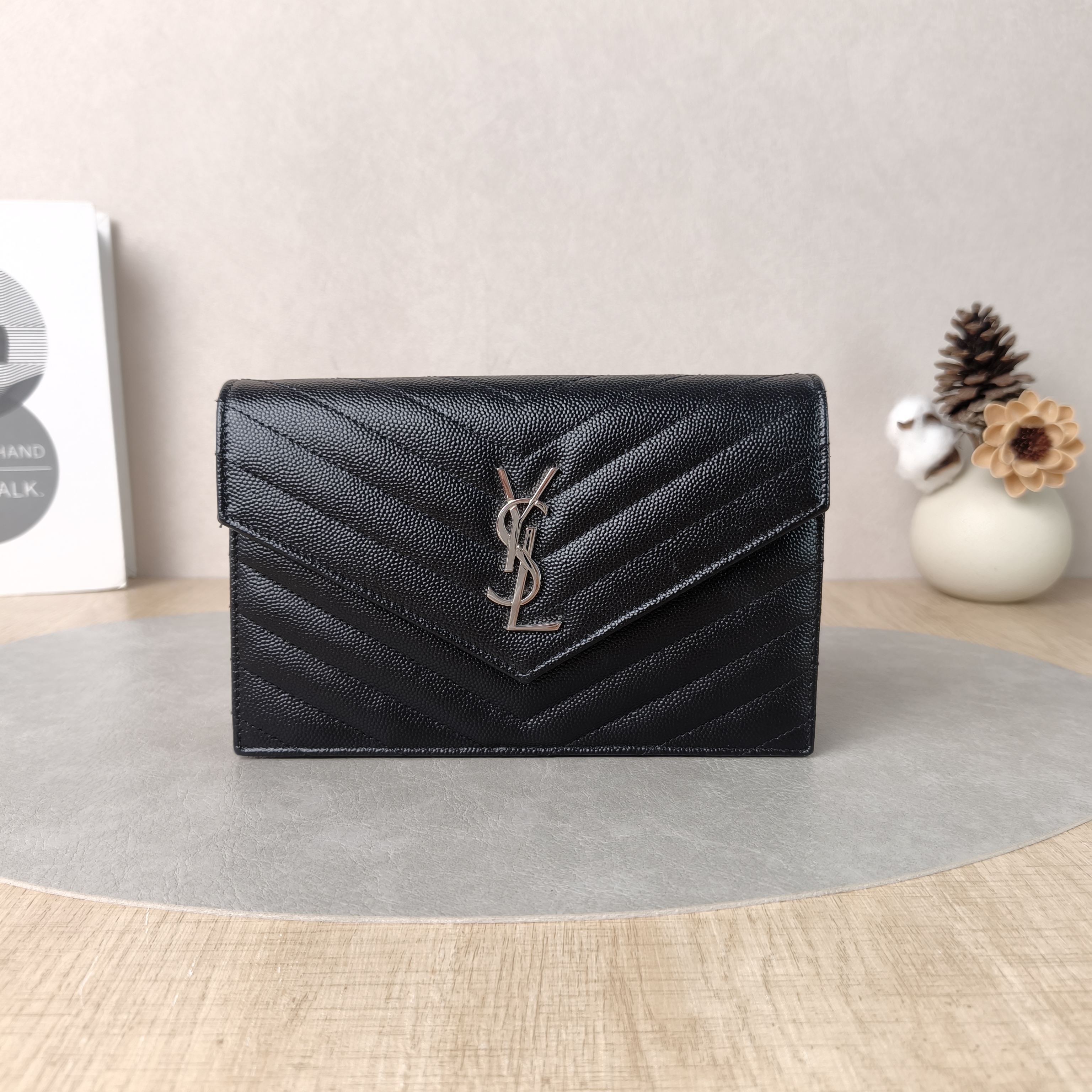SAINT LAURENT Crossbody Bag CASSANDRE ENVELOPE Black Calfskin One Size19 × 3.5 × 12.5 cm