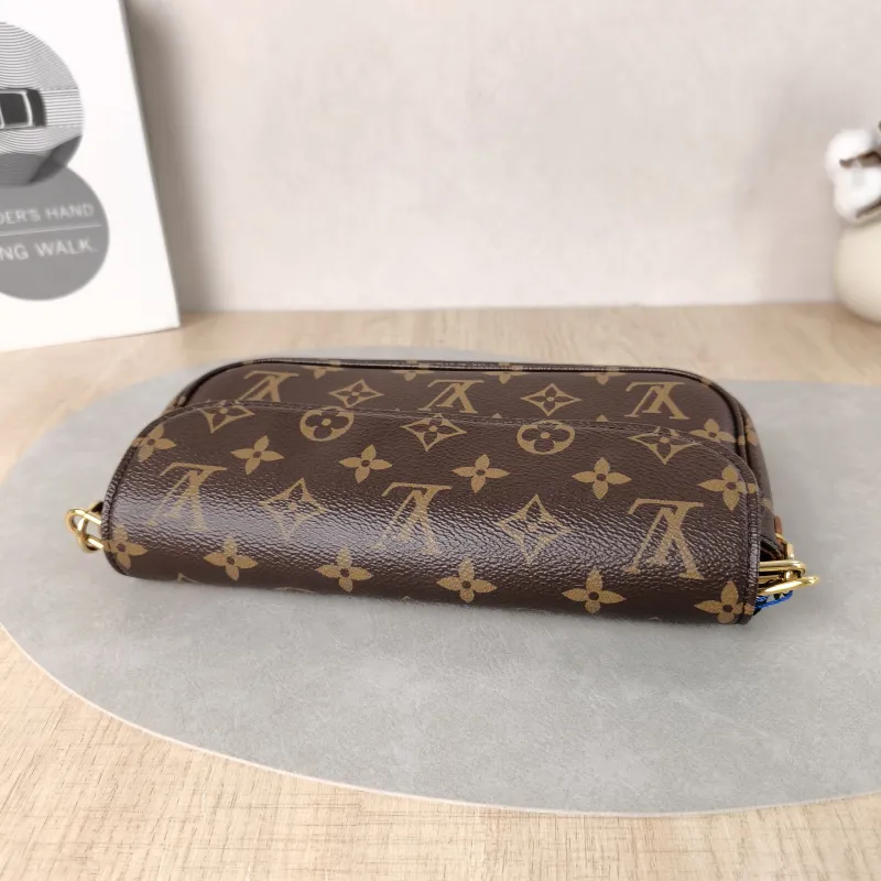 Louis Vuitton Crossbody Bag IVY Monogram PVC Small23.5 × 4.3 × 12 cm — detail view 11 of 13