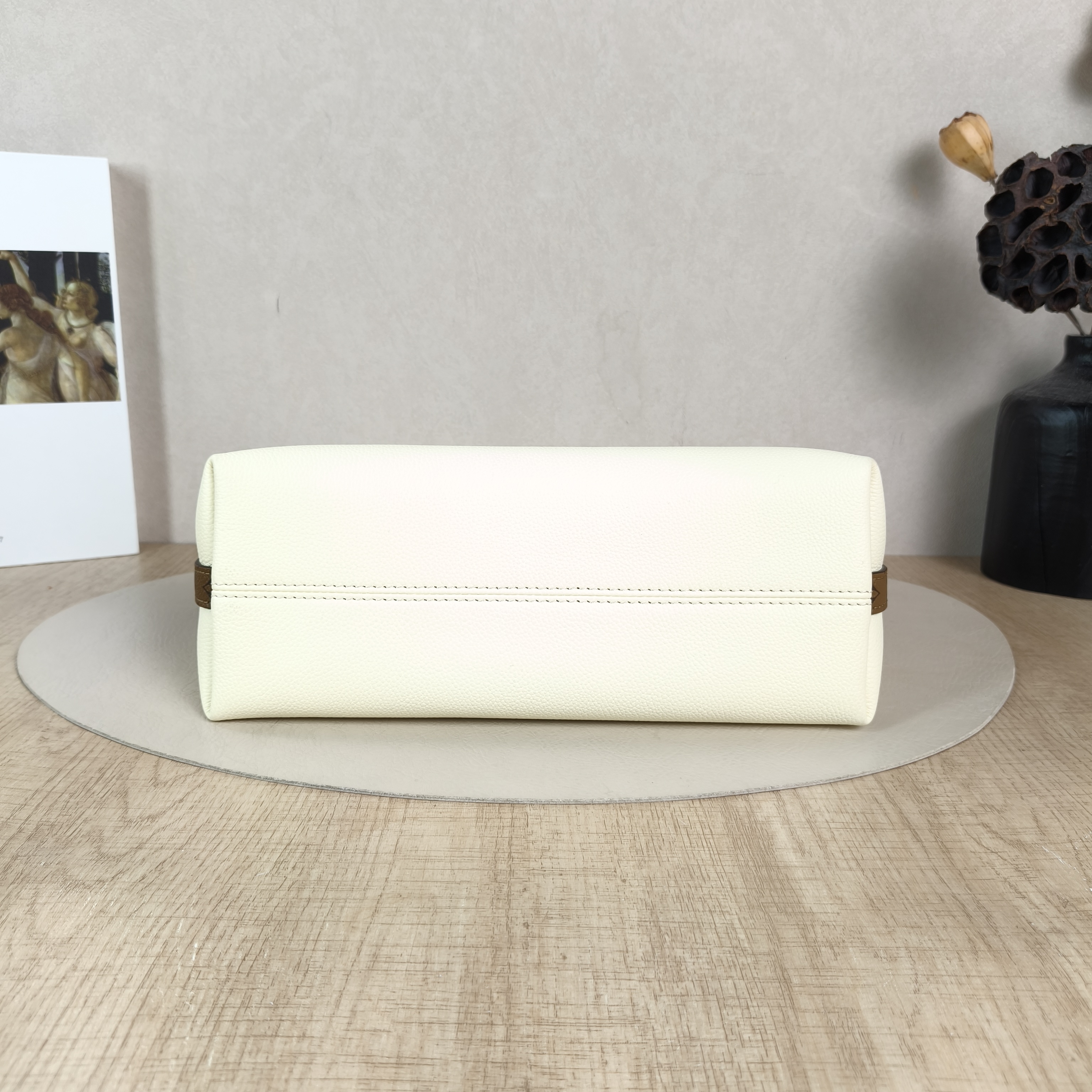 Louis Vuitton Crossbody Bag Multipass Hobo Shoulder Bag White Calfskin One Size30 × 10 × 26 cm — cover view 5 of 5