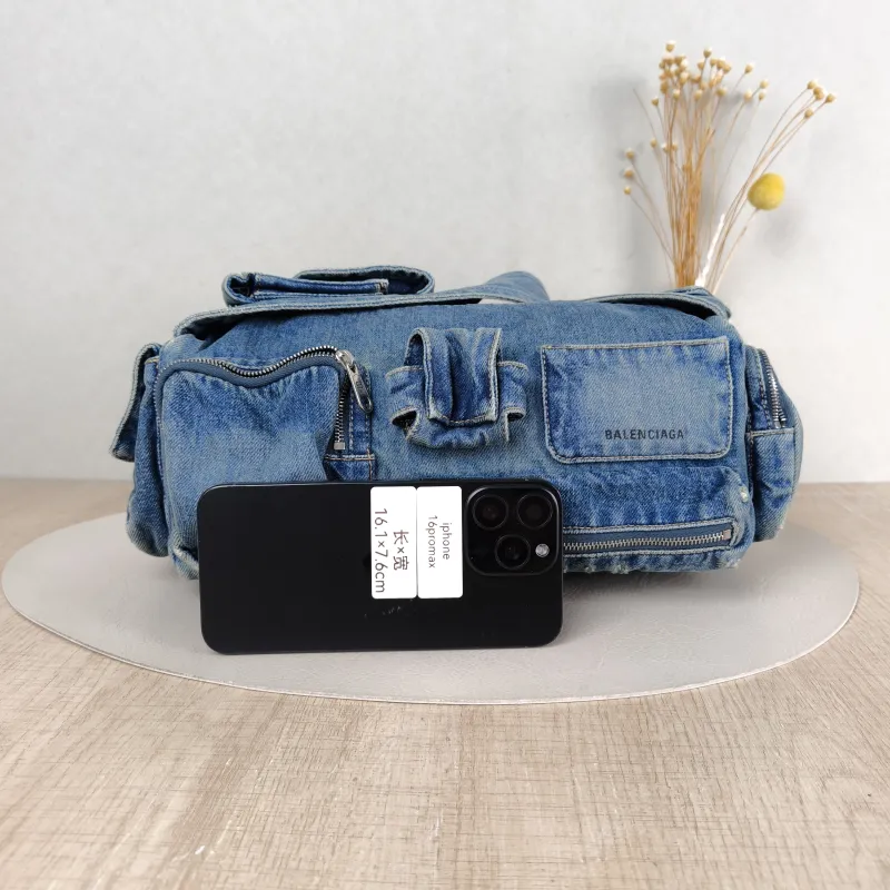 BALENCIAGA Shoulder Bag Superbusy Shoulder Bag Blue Small 37 × 12 × 13 cm — cover view 3 of 5