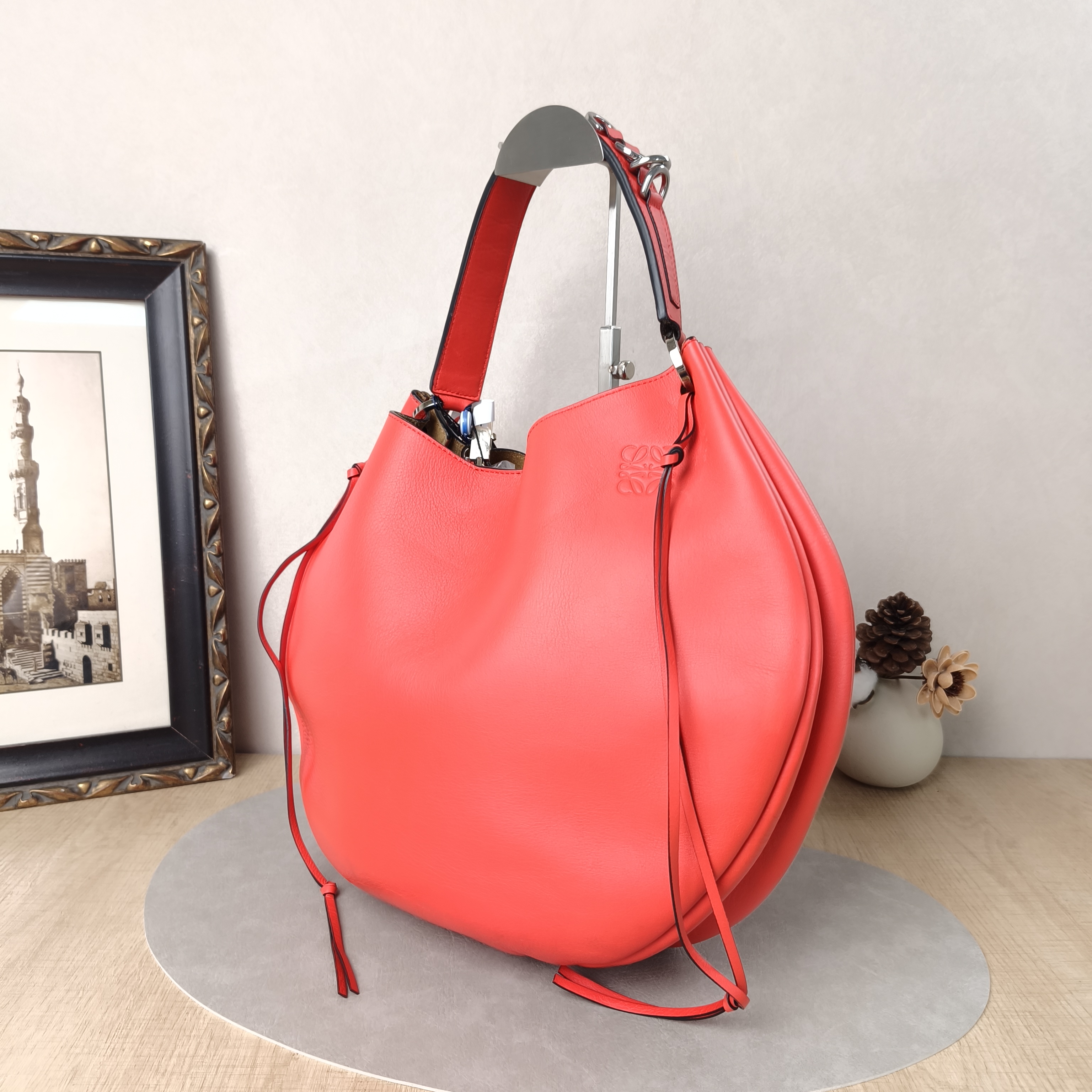 LOEWE Crossbody Bag Crossbody Bag Red Calfskin One Size34 × 9.5 × 28 cm — cover view 4 of 5