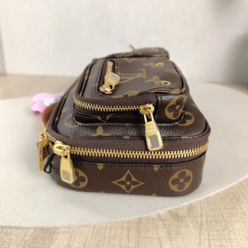 Louis Vuitton Crossbody Bag Utility Crossbody Camera Bag Monogram PVC One Size 18 × 10 × 11 cm — detail view 5 of 11