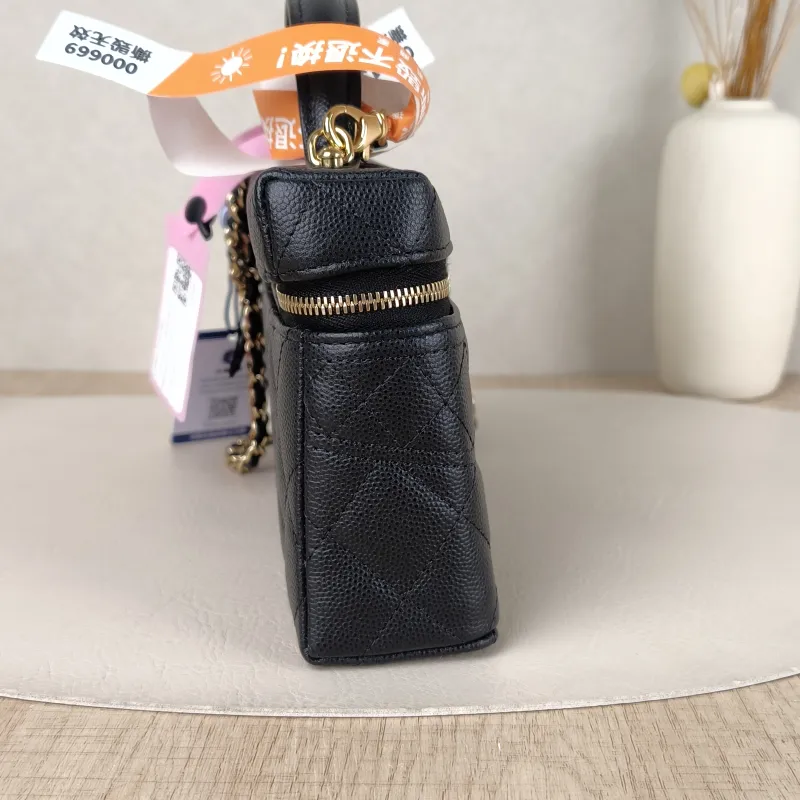 Chanel Top Handle Bag lp Black Grained Calfskin One Size19.5 × 5 × 17 cm — detail view 16 of 17