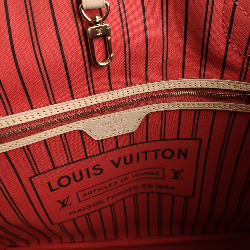 Louis Vuitton Shoulder Bag Neverfull Monogram PVC Medium 31 × 14 × 28 cm — detail view 7 of 11