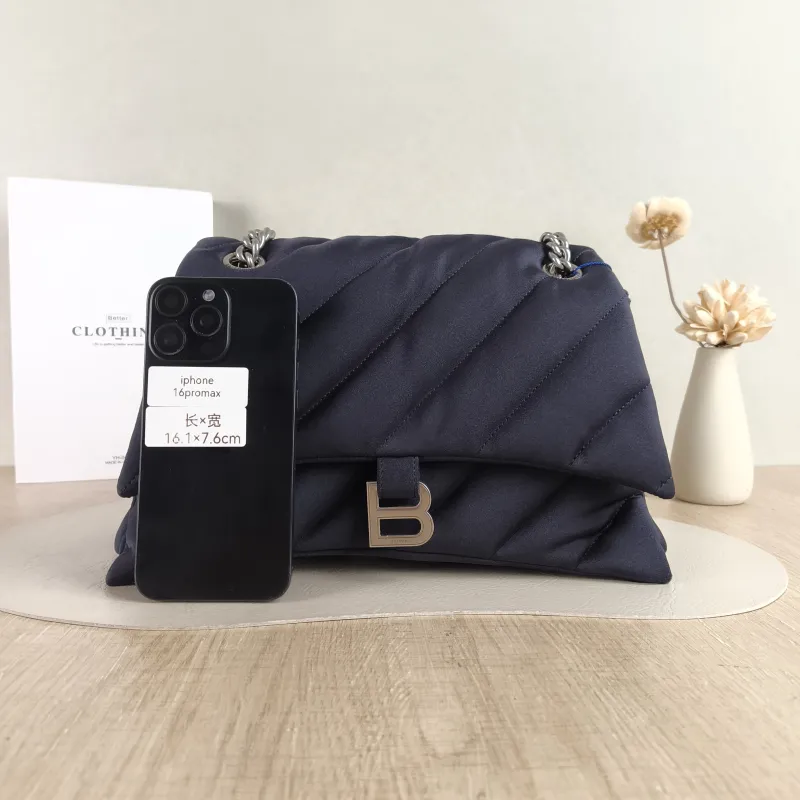BALENCIAGA Shoulder Bag CRUSH Chain Bag Black Medium 30 × 13 × 20 cm — cover view 3 of 5