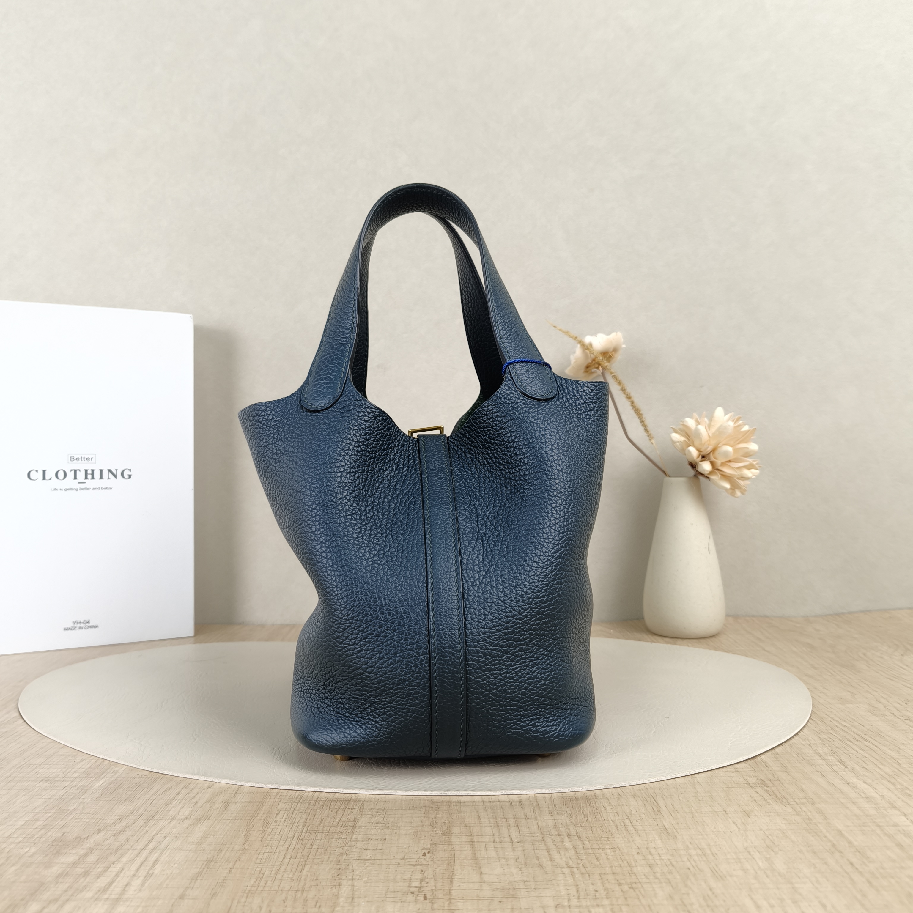 Hermès Top Handle Bag Picotin Lock 18 186O Taurillon Clemence TC Calfskin Small18 × 13 × 18 cm — cover view 8 of 8