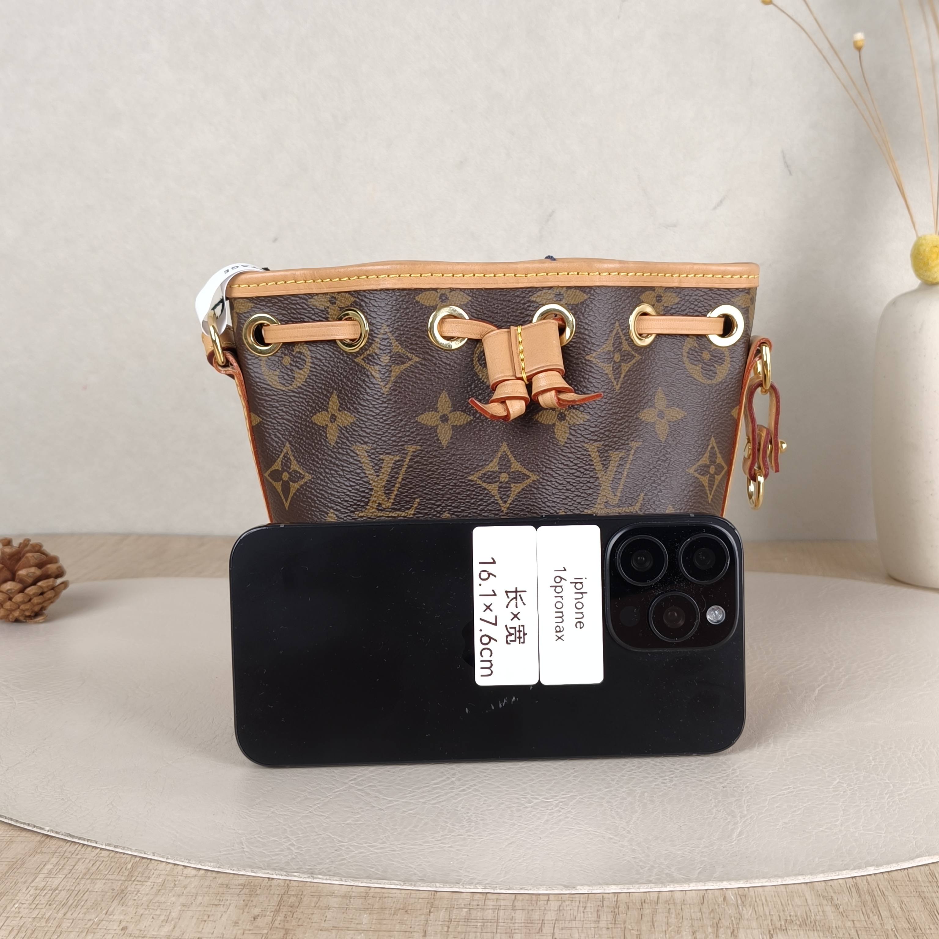 Louis Vuitton Crossbody Bag NANO NÉONOÉ Bucket Bag Nano Monogram PV Cnano13 × 10 × 16 cm — cover view 5 of 5