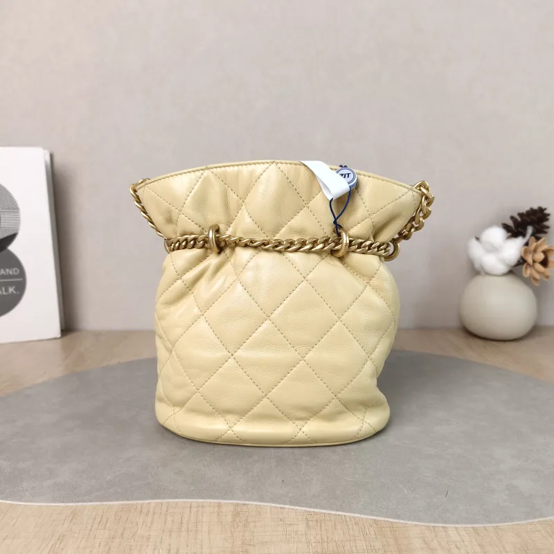 Chanel Shoulder Bag Bucket Bag Yellow Lambskin One Size 17 × 10 × 18.5 cm — cover view 5 of 6