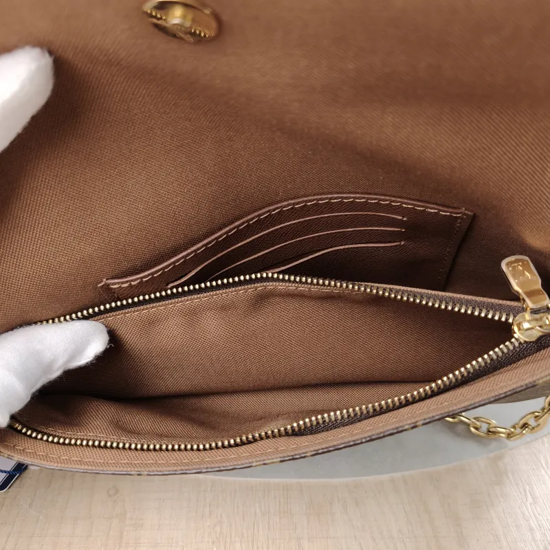 Louis Vuitton Crossbody Bag IVY Monogram PVC Small23.5 × 4.3 × 12 cm — detail view 11 of 13