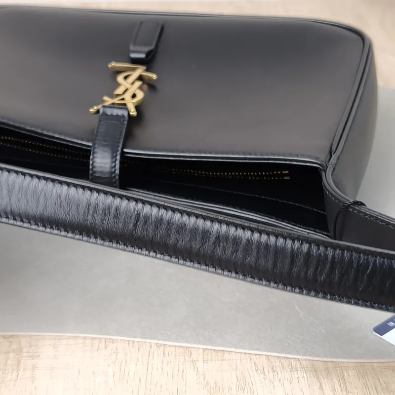 SAINT LAURENT Shoulder Bag LE 5 À 7 Black Calfskin Small 23 × 6.5 × 16 cm — detail view 4 of 11