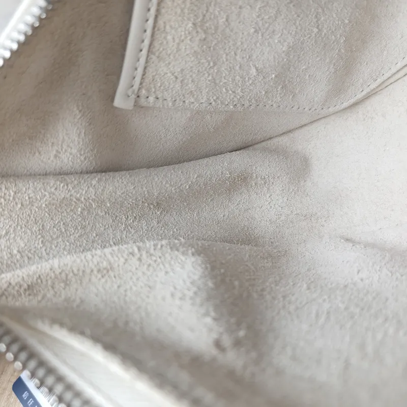 CELINE Shoulder Bag White Calfskin One Size 23 × 7 × 13 cm — detail view 12 of 13