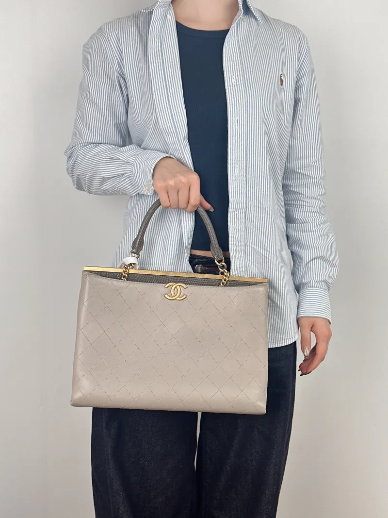 Chanel Top Handle Bag Coco Luxe Messenger Bag Brown Calfskin 33 × 12 × 24 cm 26 — on-model view 2 of 2