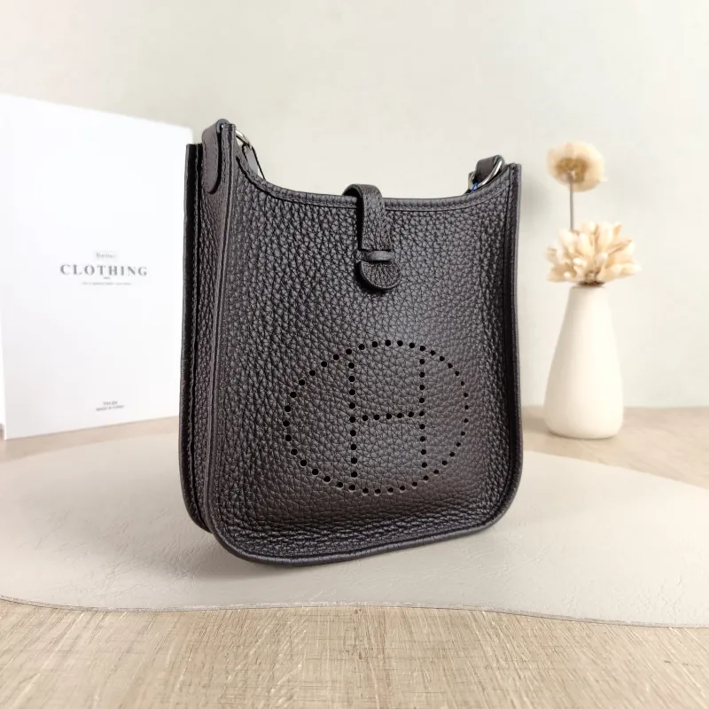Hermès Crossbody Bag Evelyne Mini 16 Mini 16 TC Calfskin Mini 17 × 5.5 × 18 cm B — cover view 3 of 5