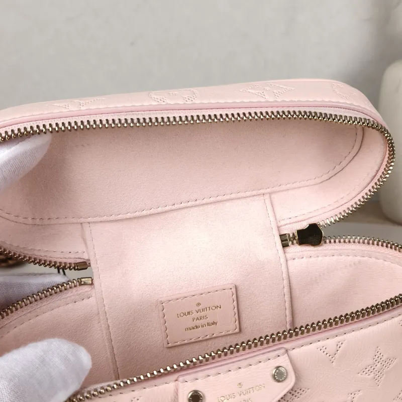 Louis Vuitton Shoulder Bag VANITY POUCH Cosmetic Bag Pink Calfskin One Size 19 × 6.5 × 11.5 cm — detail view 4 of 14