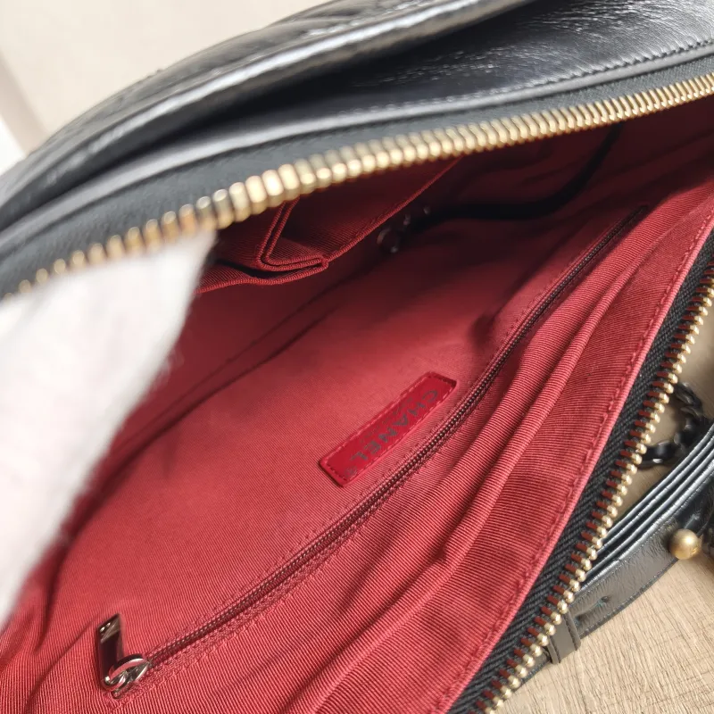 Chanel Crossbody Bag Gabrielle Gabrielle Bag Black CC alfskin Large28 × 10 × 23 cm — detail view 2 of 11