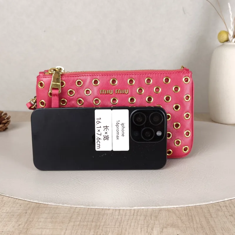 Miumiu Crossbody Bag Red Calfskin One Size20.5 × 2 × 11.5 cm — cover view 2 of 5