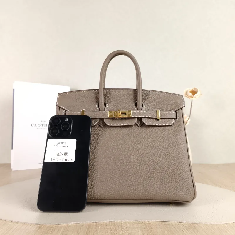 Hermès Top Handle Bag Birkin 25 Gold-Tone Hardware Togo Calfskin Small 25 × 13 × 20 cm K — cover view 2 of 6