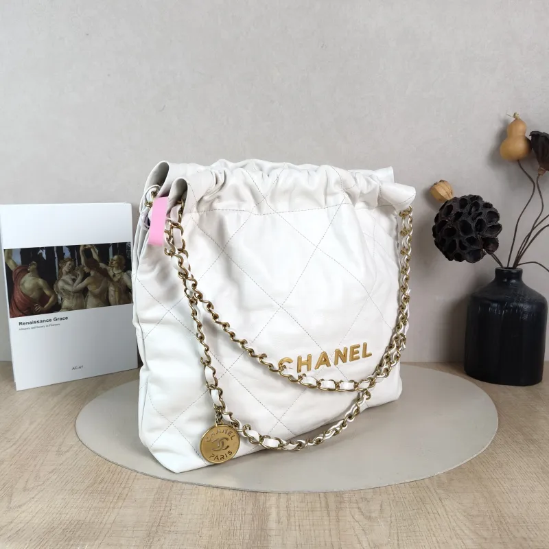 Chanel Shoulder Bag 22Bag White CC alfskin Small 35 × 7 × 37 cm — cover view 5 of 5