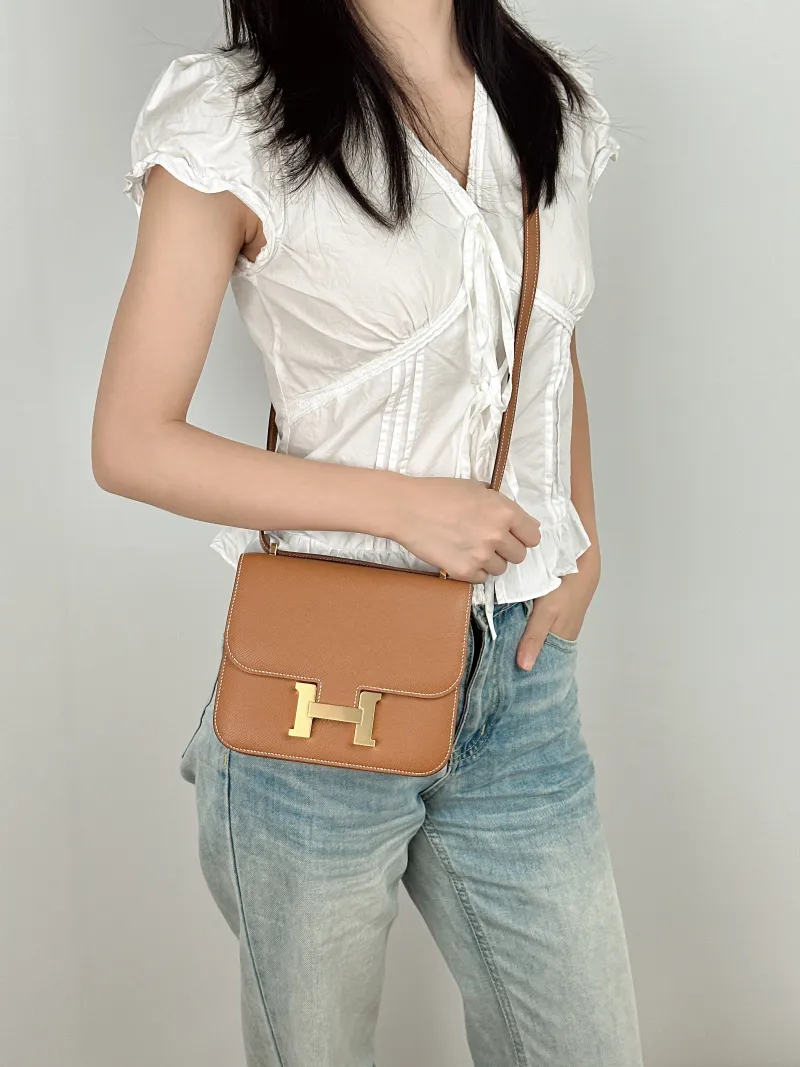 Hermès Crossbody Bag Constance 19 Gold-Tone Hardware Epsom Calfskinmini18 × 4 × 15 cm — on-model view 3 of 3