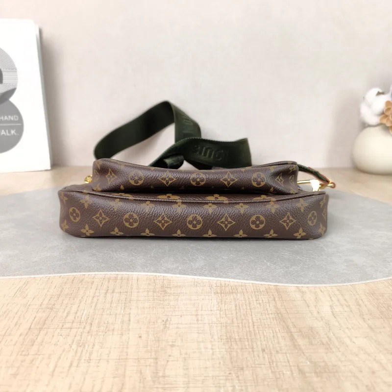 Louis Vuitton Crossbody Bag Multi Pochette Accessoires Shoulder Strap PVC Small 24 × 4 × 13.5 cm — cover view 4 of 5