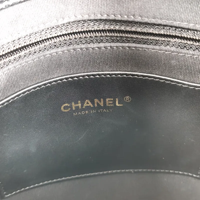 Chanel Backpackado Backpack Black Grained Calfskin One Size20 × 8 × 22 cm — detail view 1 of 13