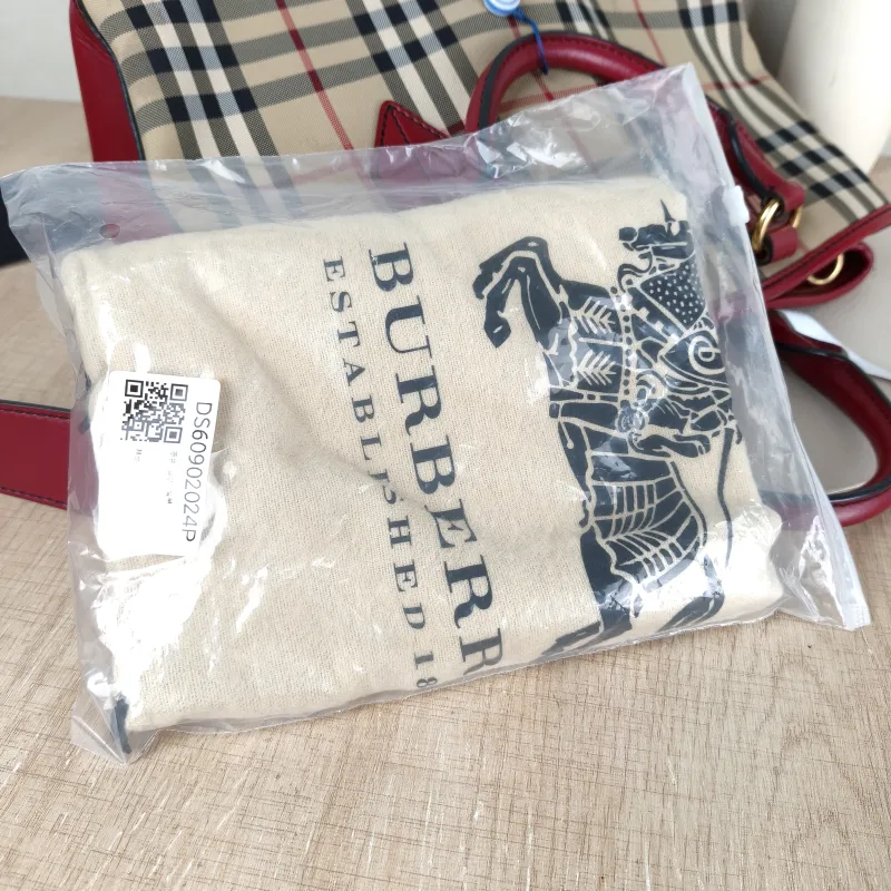 BURBERRY Shoulder Bag Top Handle Bag Canvas One Size 30 × 16 × 23 cm — detail view 3 of 12