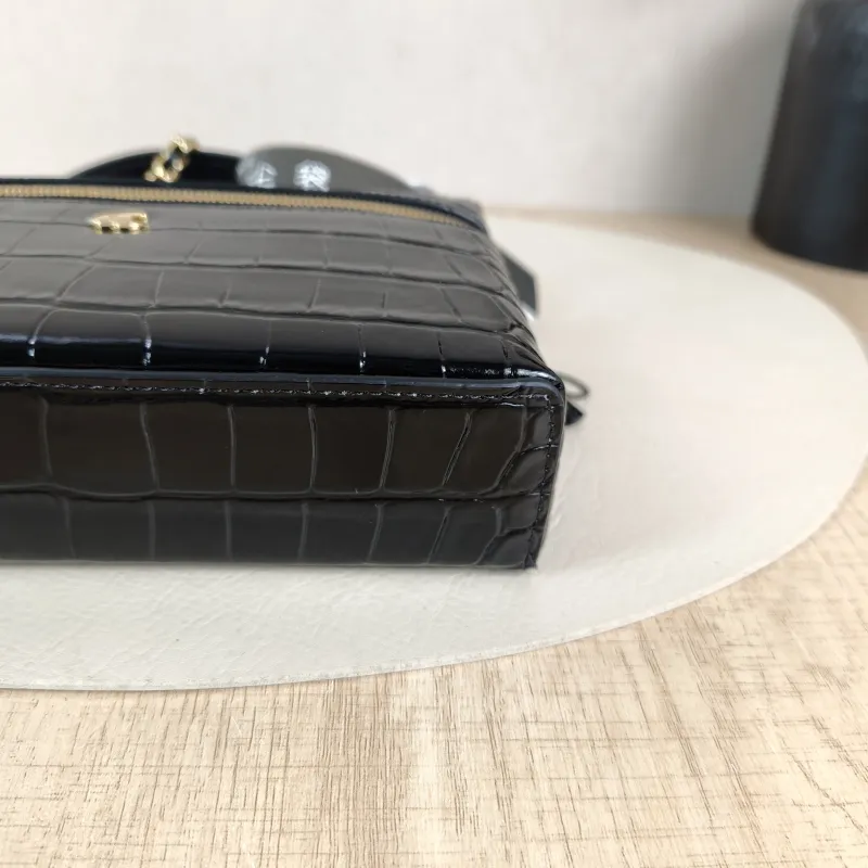 Chanel Crossbody Bag lp Vanity Case Bag Black Calfskin One Size 19.5 × 5 × 17 cm — detail view 4 of 15