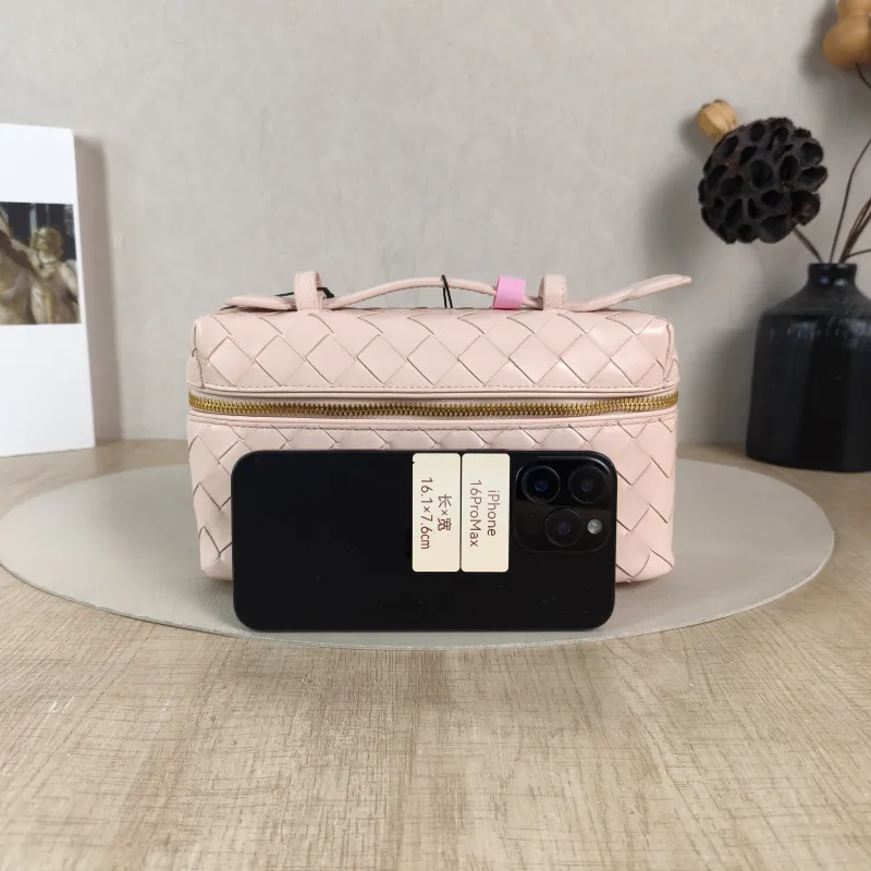 Bottega Veneta Crossbody Bag Bang Bang Cosmetic Bag Pink Calfskin 22 × 5.5 × 12.5 cm — cover view 4 of 5