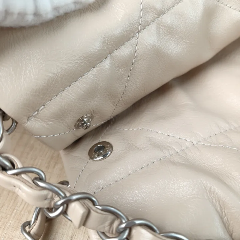 Chanel Shoulder Bag 22Bag Beige Calfskin Small 35 × 7 × 37 cm — detail view 2 of 12