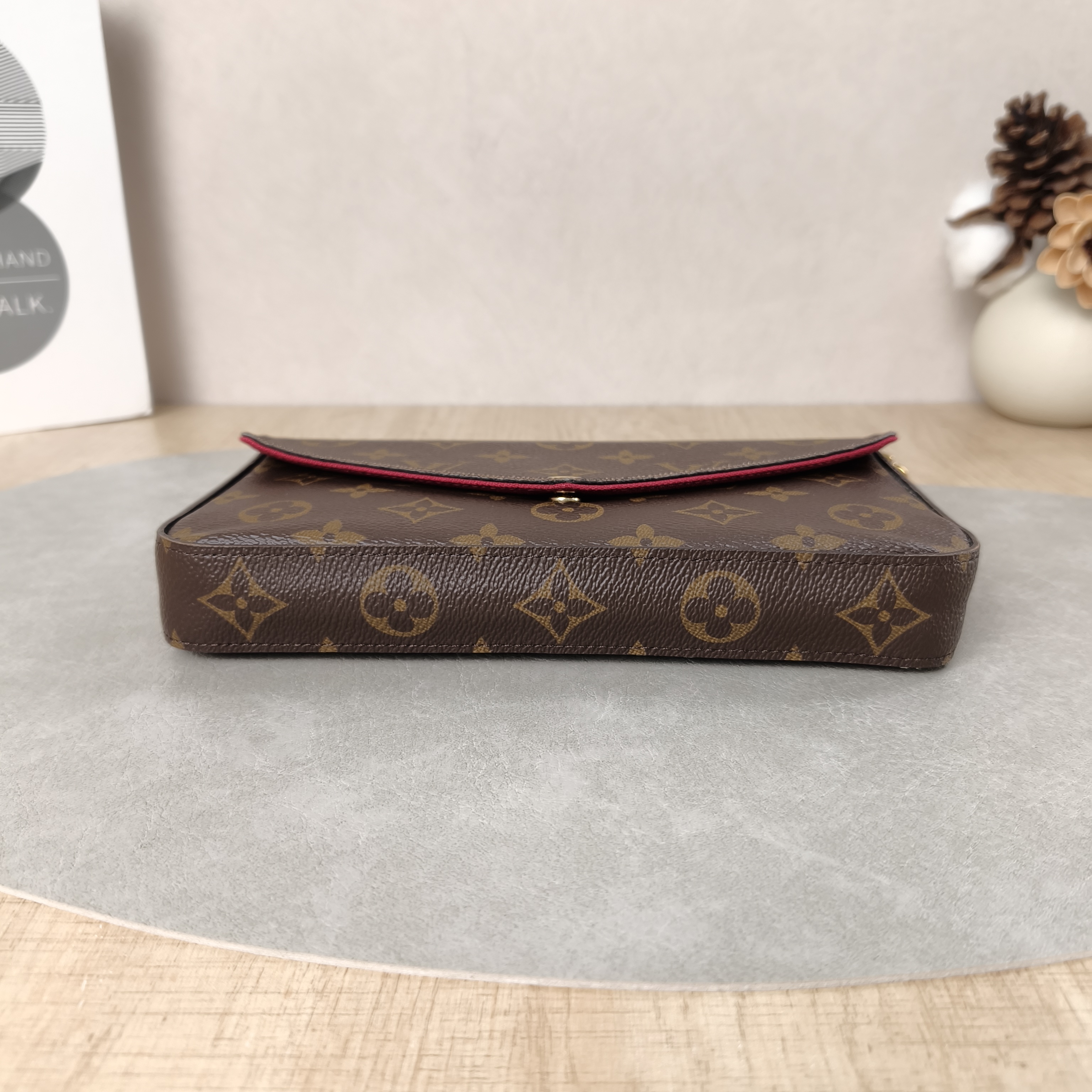 Louis Vuitton Crossbody Bag Pochette Félicie Monogram PVC Small21 × 3 × 12 cm — cover view 4 of 6