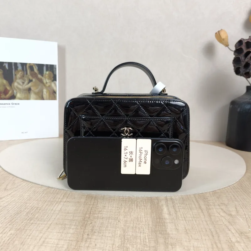 Chanel Crossbody Bag25b Black Patent Leathermini19.5 × 8.5 × 12 cm — cover view 3 of 6