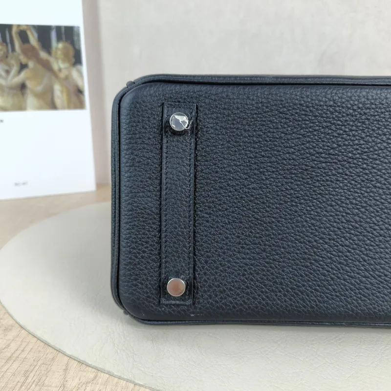 Hermès Top Handle Bag Birkin 25 Silver-Tone Hardware 89Black Silver-Tone Hardware Togo Calfskin Small 25 × 13 × 20 cm G — detail view 4 of 11