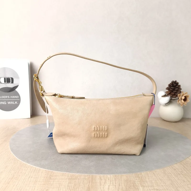 Miumiu Top Handle Bag Spirit Vanity Case Bag Cosmetic Bag Lambskin One Size18.5 × 10 × 14 cm