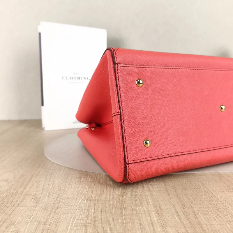 MCM Crossbody Bag Crossbody Bag Red Calfskin One Size 25 × 17 × 21 cm — detail view 4 of 15