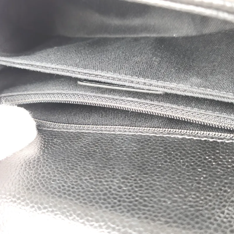 Chanel Crossbody Bag Coco Handle​Black Calfskin Small24 × 10 × 14 cm — detail view 11 of 16