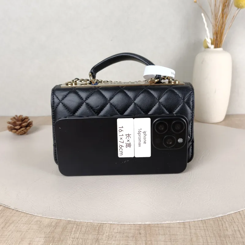 Chanel Crossbody Bag trendy cc woc Black Lambskinmini19.2 × 3.5 × 12.3 cm — cover view 4 of 5