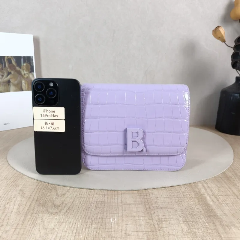 BALENCIAGA Crossbody Bag Crossbody Bag Calfskin One Size 18.5 × 6 × 15 cm — cover view 2 of 6