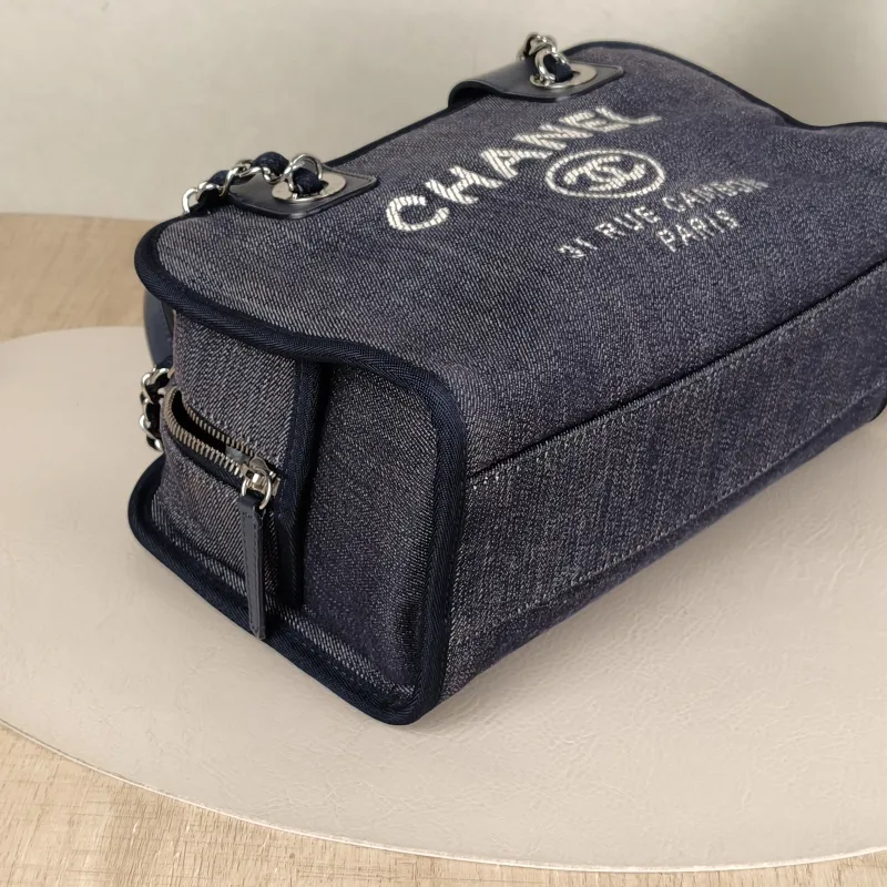Chanel Crossbody Bag Navy Canvas One Size27 × 12 × 16 cm — detail view 7 of 13