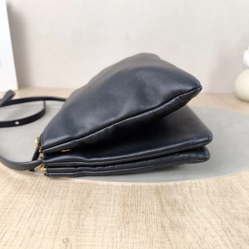 CELINE Crossbody Bag Trio Messenger Bag Black Lambskin Large25.5 × 5 × 17.5 cm — detail view 10 of 10