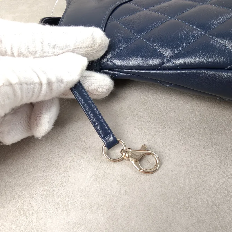 Chanel Crossbody Bag31Bag Navy Waxed Leathermini23 × 5.5 × 22 cm — detail view 8 of 16