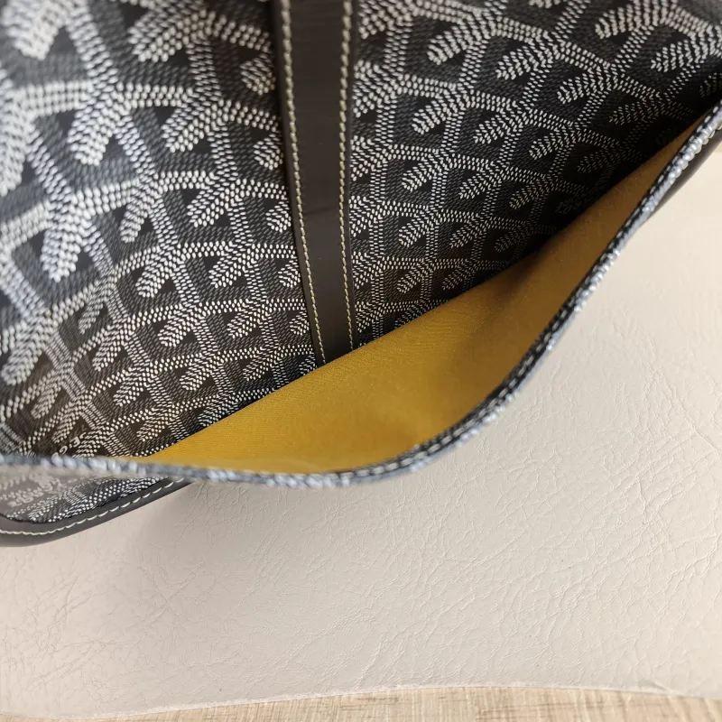 GOYARD Crossbody Bag BELVEDERE Messenger Bag Grey PVC Small 22 × 7 × 16 cm — detail view 6 of 12