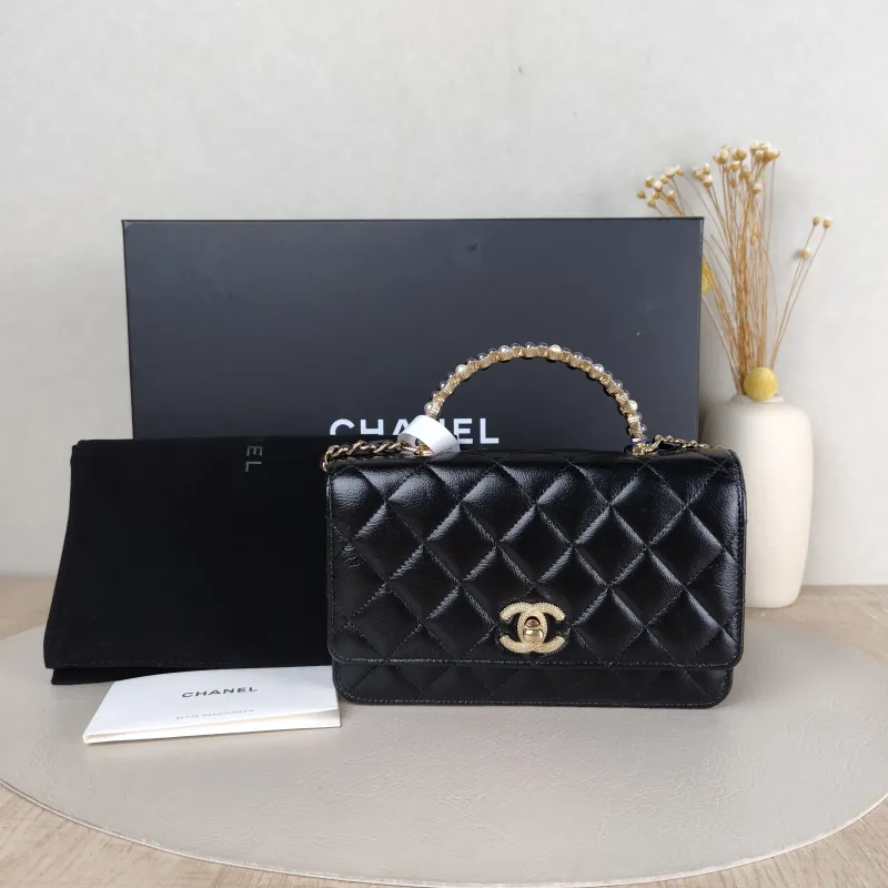 Chanel Crossbody Bag Pearl Black Lambskin 19 × 3.5 × 12 cm — cover view 5 of 6