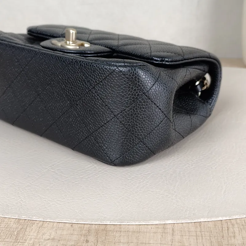 Chanel Crossbody Bag Classic Flap Mini CF Mini Black Grained Calfskin17 × 8 × 13.5 cm — detail view 5 of 14