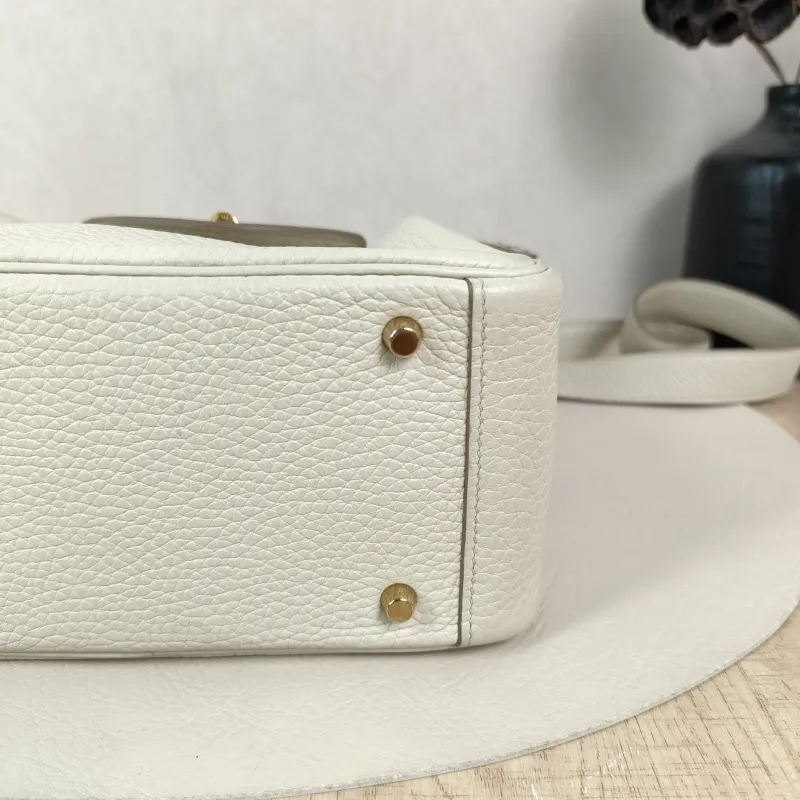 Hermès Crossbody Bag Lindy Mini 198LB eton TC Calfskinmini19 × 9.5 × 13 cm — detail view 10 of 12