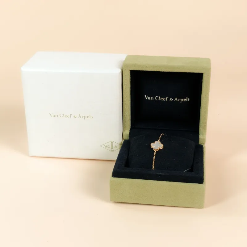 Van Cleef & Arpels Bracelet Alhambra Alhambra Collection Single-Motif Bracelet Pearl · White Mother-of-Pearl 18KY ellow Gold Sweet Mini 17cm — cover view 2 of 7