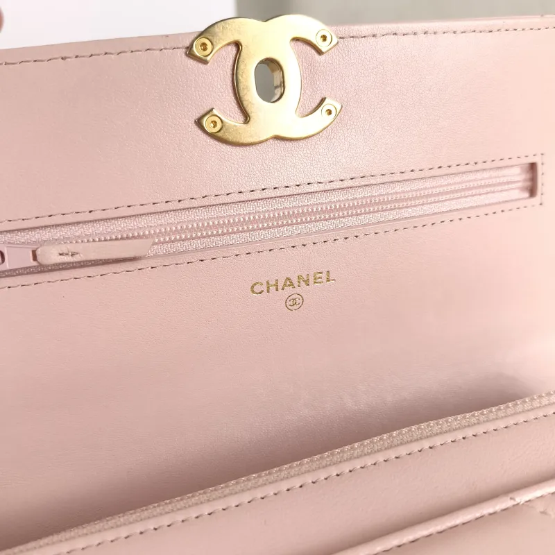 Chanel Crossbody Bag 19Bag WOC Pink SL ambskin Mini 19.2 × 3.5 × 12.3 cm — detail view 6 of 12